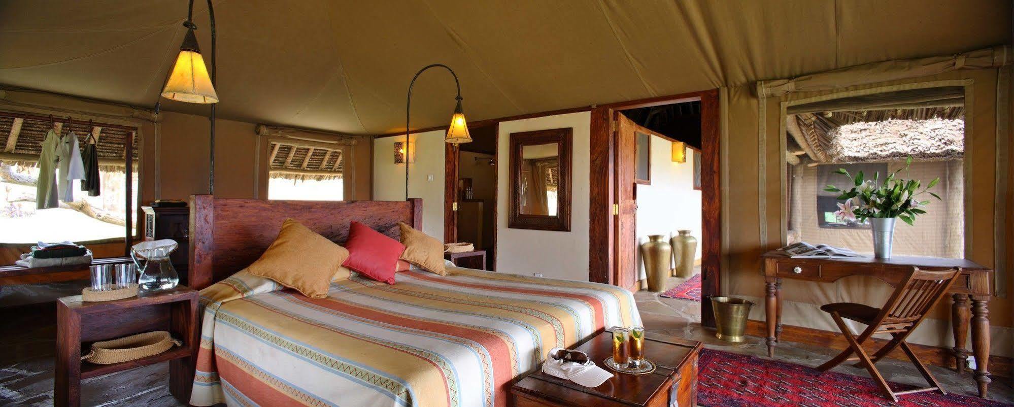 ホテル Elewana Tortilis Camp アンボセリ エクステリア 写真
