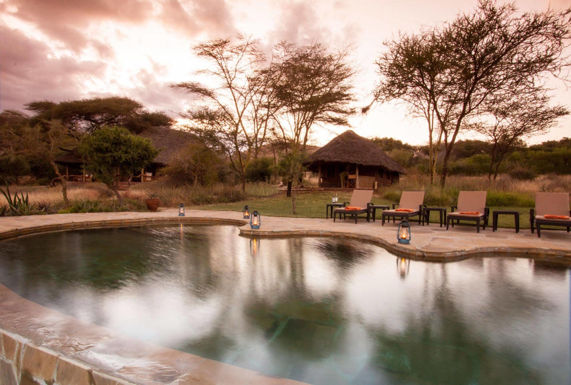 ホテル Elewana Tortilis Camp アンボセリ エクステリア 写真