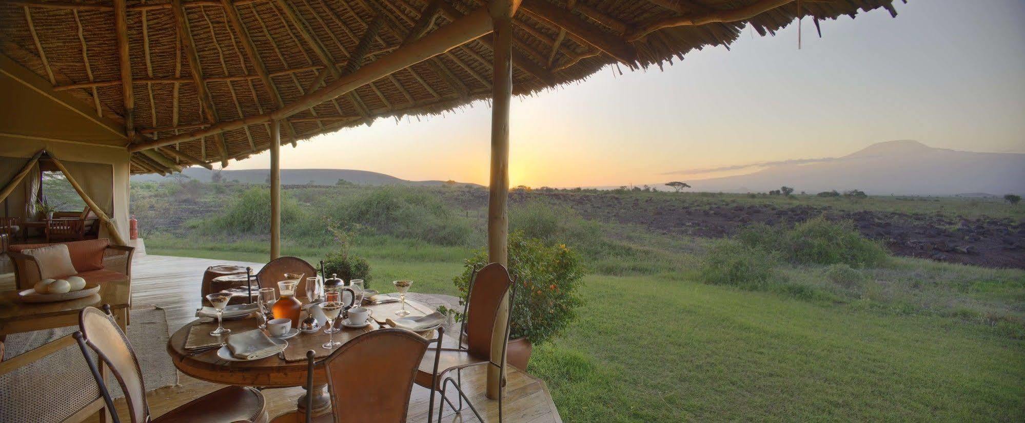 ホテル Elewana Tortilis Camp アンボセリ エクステリア 写真